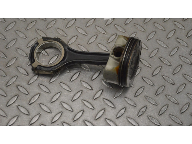 Поршень M 157.985 2328 Mercedes-Benz S C217