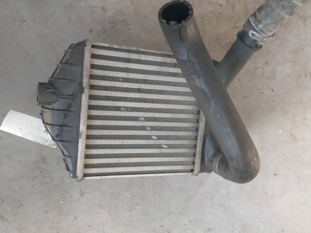 Интеркулер  46836770   Fiat Punto (188) 