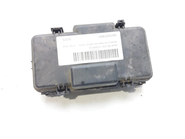 Pojistková skříňka 38230ST3E01 Honda Civic 2001