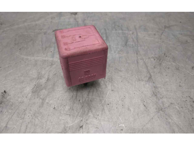 Pojistková skříňka 0015427419 Mercedes-Benz C W202 1998