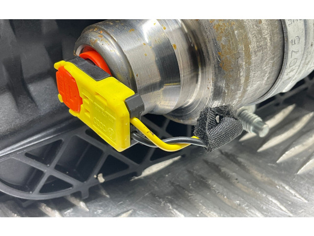 Надувная подушка для пассажира 5K0880204A Volkswagen Tiguan 2011