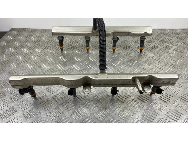 Топливная рампа 53013888AD Jeep Grand Cherokee 5.7