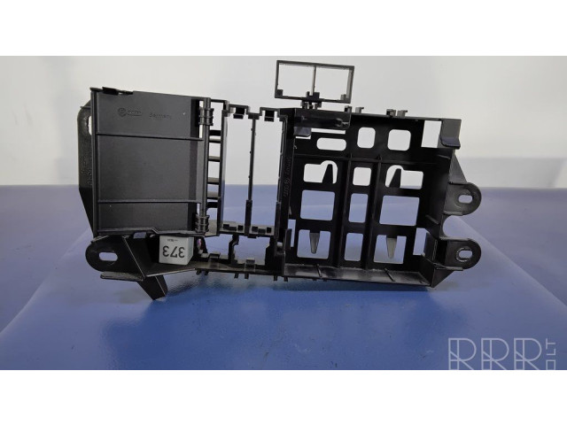   Pojistková skříňka 4F0971845   Audi A6 Allroad C5 2005