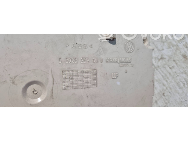 Панель приборов 5392325900 Volkswagen Golf III