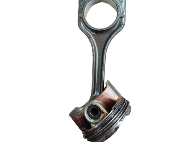  Поршень  4E107065FA, 4E198401D  Audi A3 S3 8V  