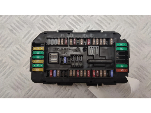 Pojistková skříňka 9389068 BMW 4 F36 Gran coupe 2018