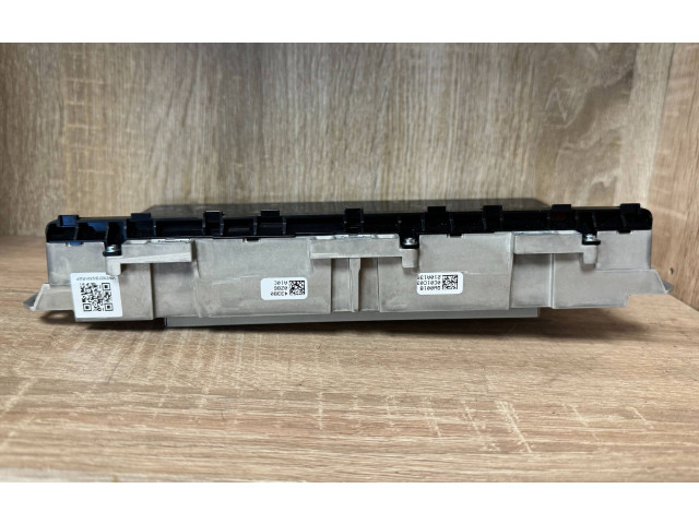 Дисплей 5H0919605 Volkswagen Golf VIII