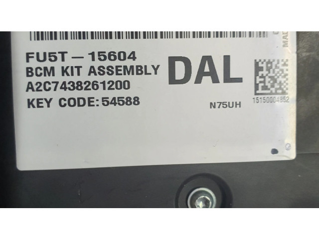 Pojistková skříňka Řídící jednotka BSM FU5T15604 Ford Fusion II 2015