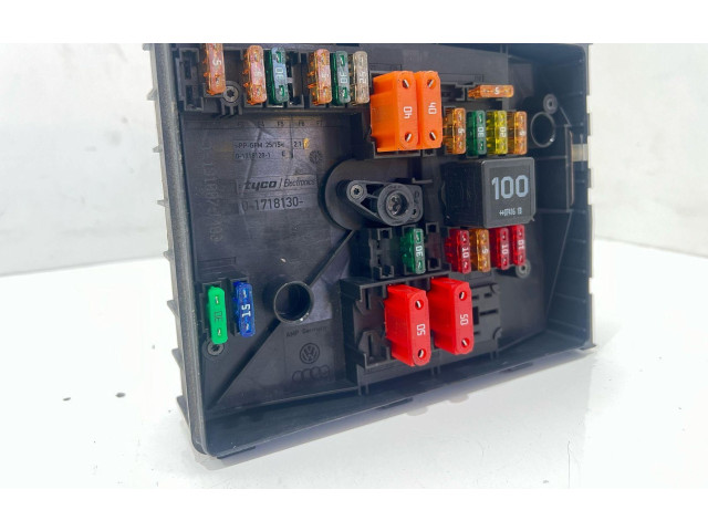   Pojistková skříňka    Volkswagen Tiguan 2007