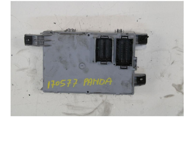 Pojistková skříňka 00521096250 Fiat Panda III 2014