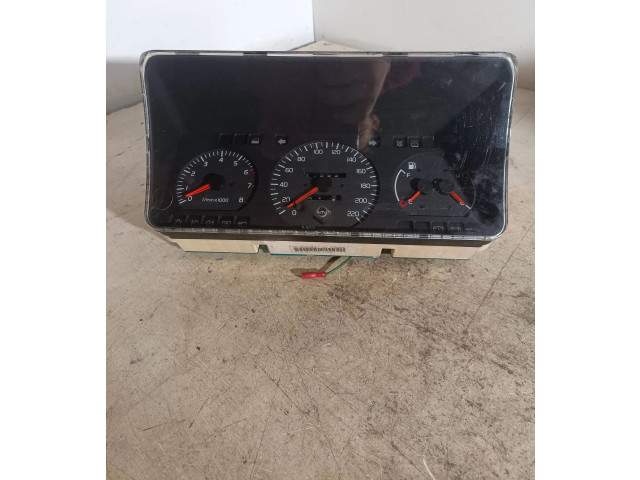 Přístrojová deska Volvo 460 1995 647015, 466635