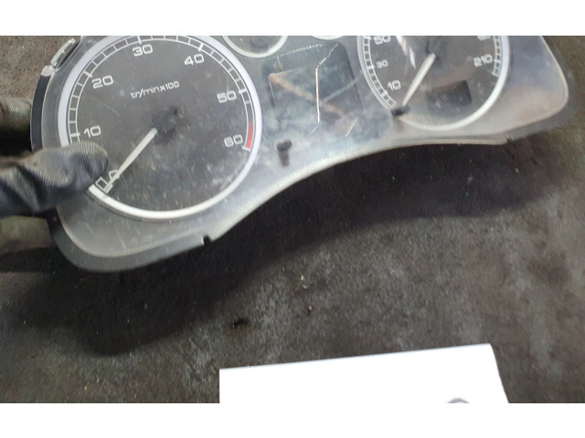 Спидометр (приборный щиток) P9636708880E, P9636708880E05 Peugeot 307 2002