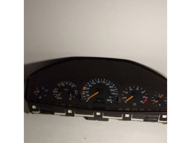 Панель приборов 1405409448, 11000859801   Mercedes-Benz E W124       