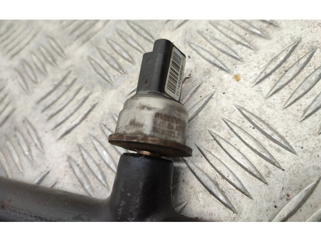 Топливная рампа 9674300080   Peugeot 2008 II  