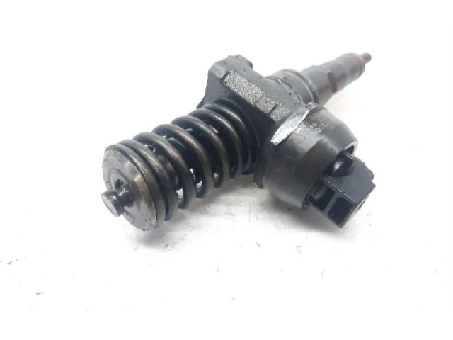 Форсунка 038130073AG    Volkswagen Jetta V   