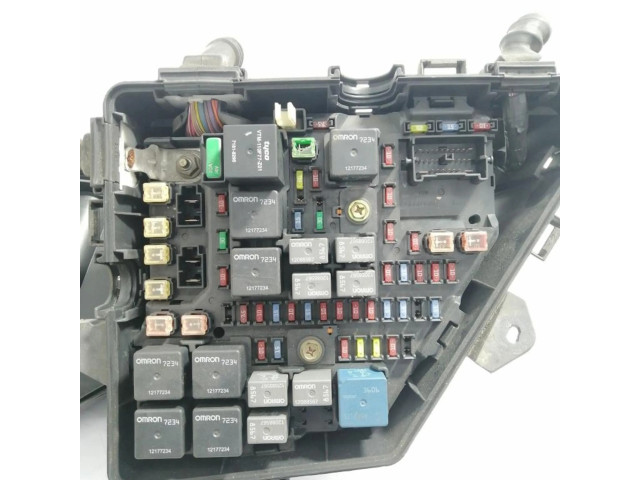 Pojistková skříňka Cadillac DTS