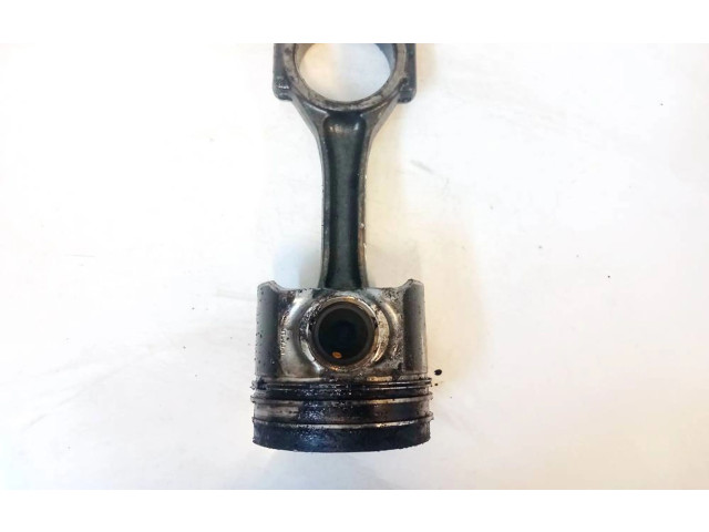 Поршень с шатуном Volkswagen PASSAT B6