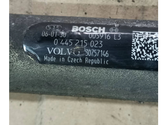 Топливная рампа 30757146, 005916L3   Volvo V70   для двигателя D5244T4