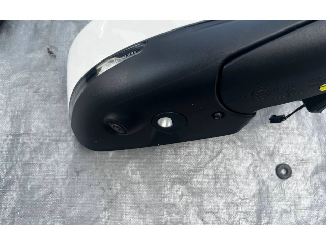 Zpětné zrcátko Maserati Levante 2021