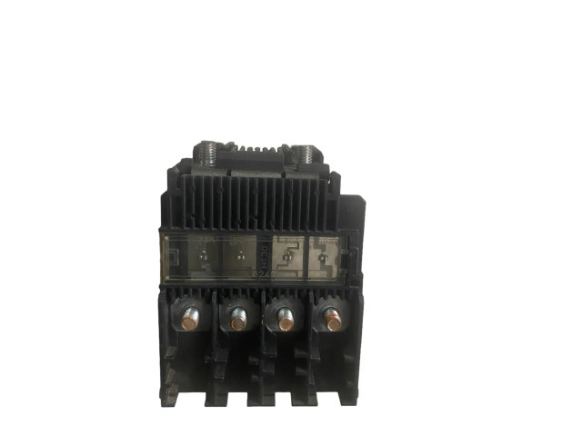 Блок предохранителей Mitsubishi L200