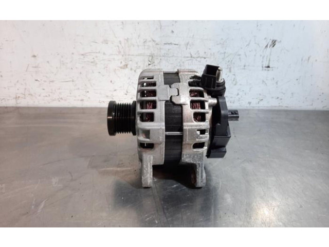 Генератор 231002175R Renault Clio V