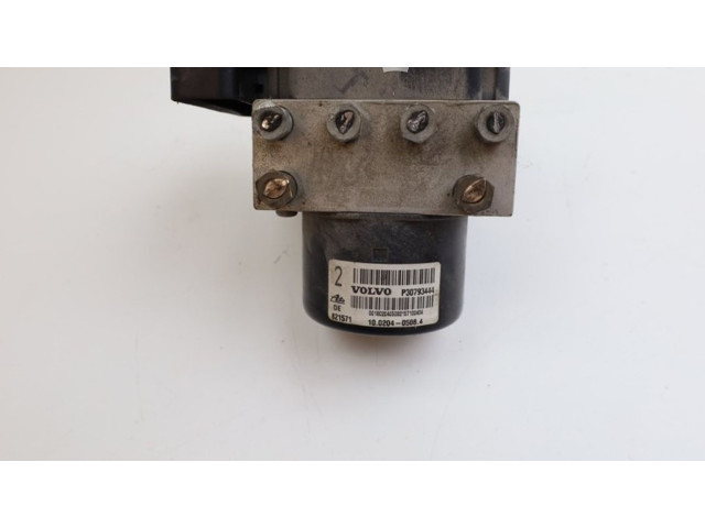 Блок АБС 30793445   Volvo  V70  2000 - 2004 года