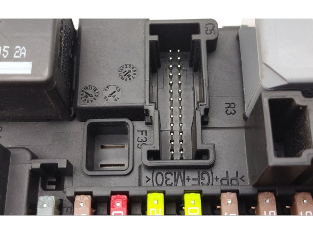 Блок предохранителей GW9314N030AC Jaguar XJ X351