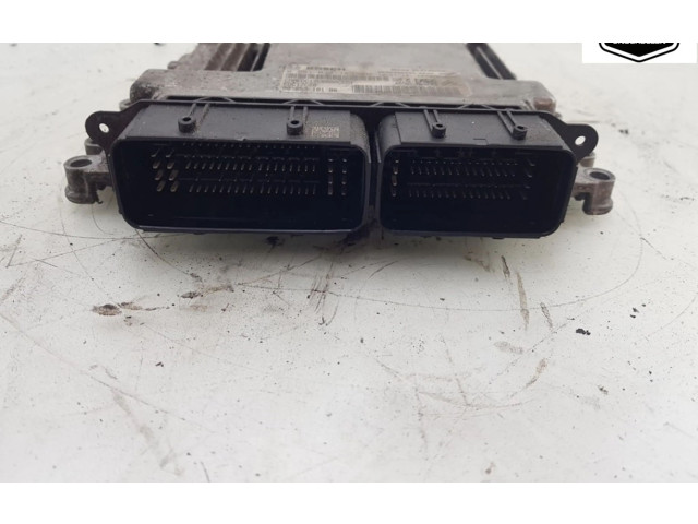 Блок управления двигателя 9806460480, 9806460480   Opel Combo E