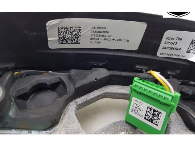 Руль Volvo XC40 - года 31690983, 31690983