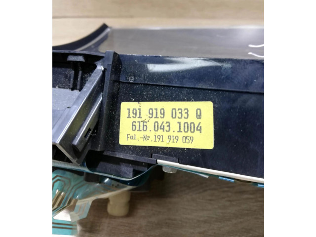 Панель приборов 191919033Q, 6160431004 Volkswagen Golf II