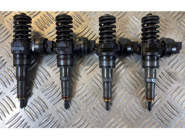 Vstřikovač 038130073BN   Volkswagen Caddy    BLS 