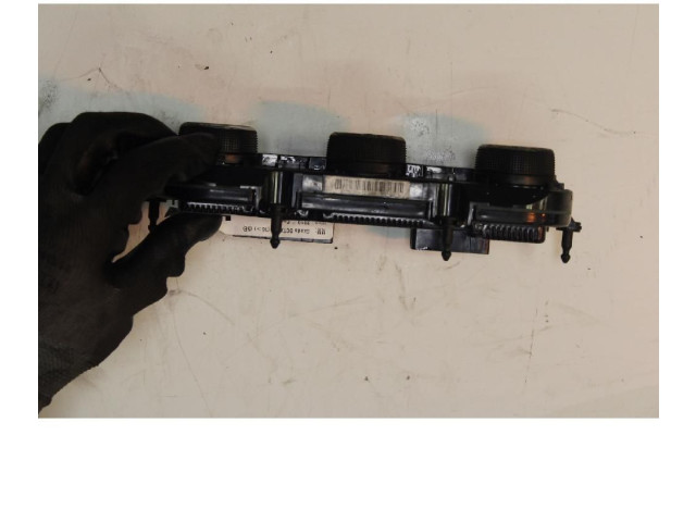 Блок управления климат-контролем 5E0907044AP Skoda Octavia Mk3 (5E)