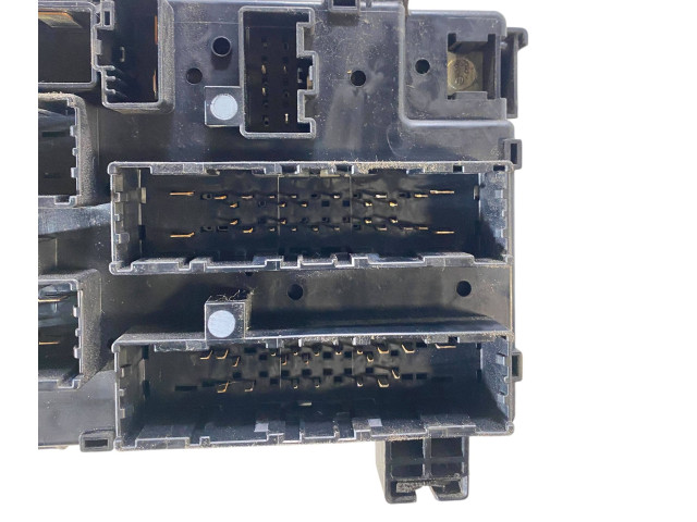 Блок предохранителей  68425203AB, P68425203AB   Jeep Grand Cherokee    