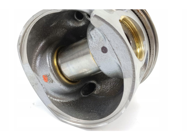 Поршень 038107065DC Volkswagen Golf VII