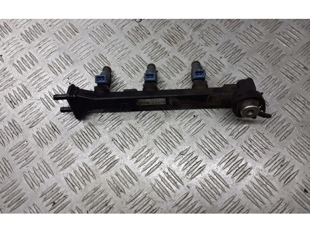 Топливная рампа A1600700295 Smart ForFour I