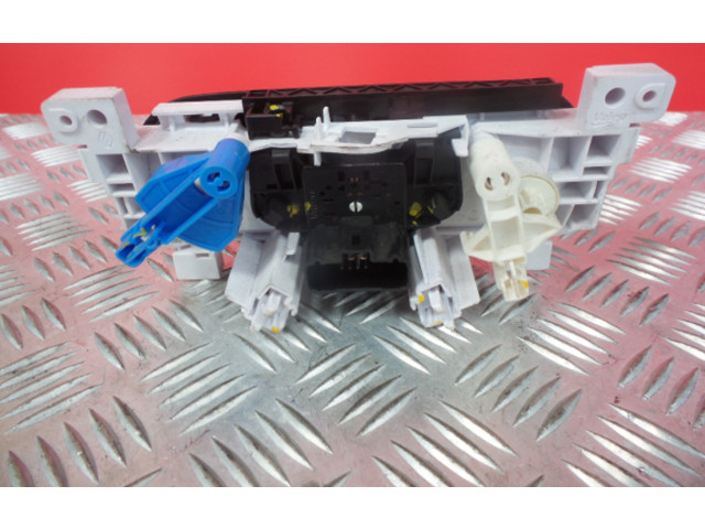 Блок управления климат-контролем N106277P, T1001640A Dacia Sandero