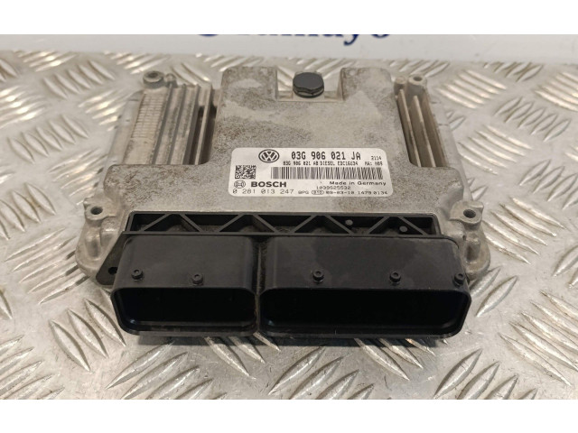 Řídící jednotka 03G906021JA, 03G906021AB Volkswagen Caddy 2009