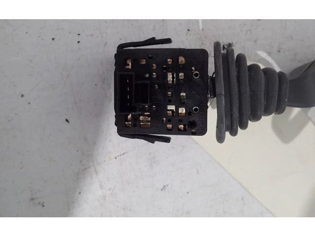 Ручка стеклоочистителей    Opel Meriva A