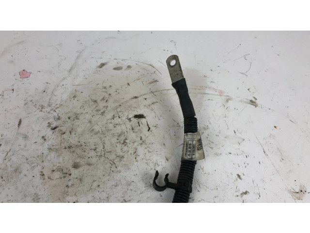 Минусовый провод (аккумулятора)