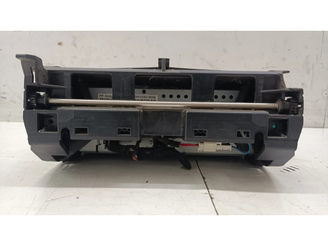 Дисплей    A2048205497   Mercedes-Benz C W204