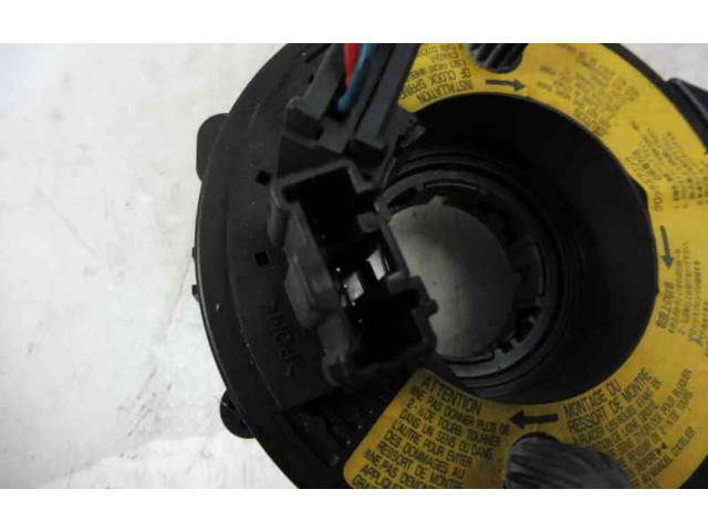 Подушка безопасности водителя Z90W380027   Mazda 323