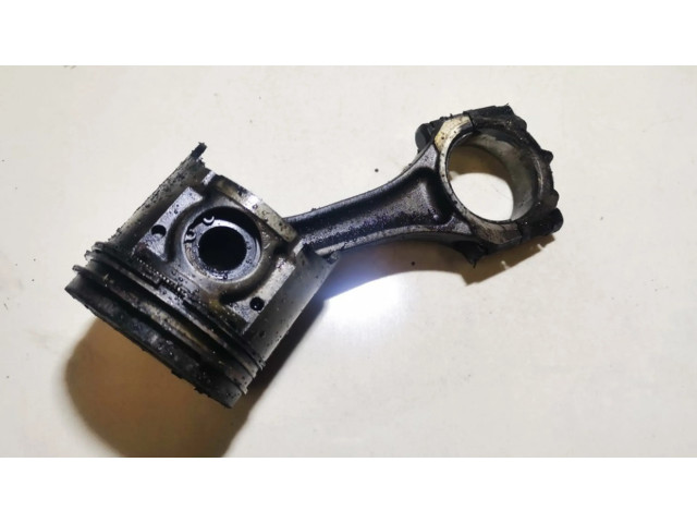 Píst rf8b Mazda 626 pro naftový motor 2.0