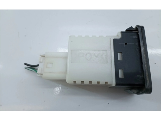 Панель приборов Mitsubishi L200