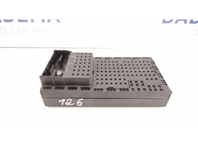 Блок предохранителей 8688153, 8645729 Volvo S80