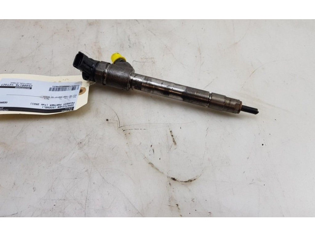 Форсунка 1637131380, 9828959880    Peugeot Partner III  DV5RC(YHZ) 