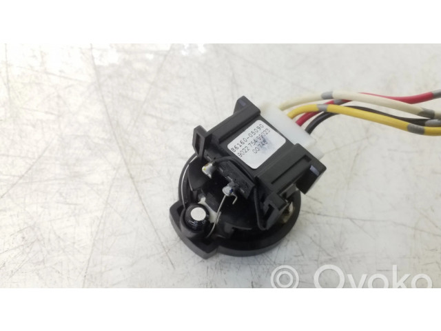 Aukšto dažnio garsiakalbis galinėse duryse