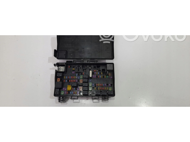 Блок предохранителей P68425200AB Jeep Grand Cherokee