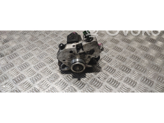 Топливный насос 30756125   Volvo V70  