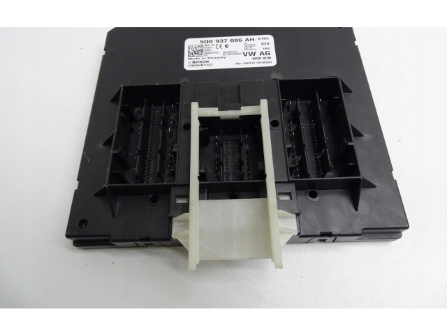 Блок комфорта 5Q0937086AH Skoda Octavia Mk3 (5E)