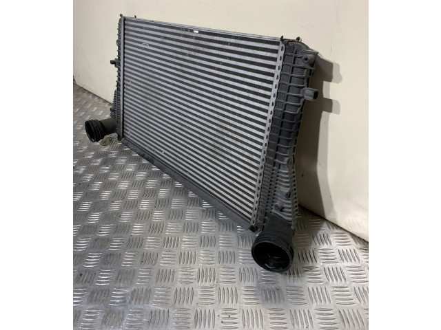 Интеркулер  3C0145805D, M6882002   Volkswagen PASSAT CC 